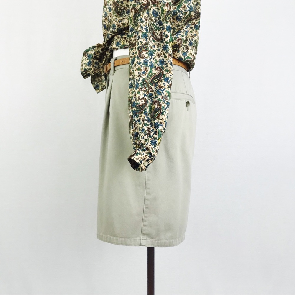 Vintage Ralph Lauren High-Waisted Cotton Shorts | Size 6 - Picture 5 of 11